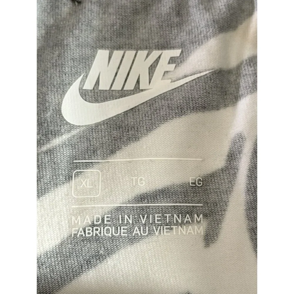 Nike Athletics Womens NEWSPAPER All Over Print Leggings Size XLarge - Picture 5 of 12